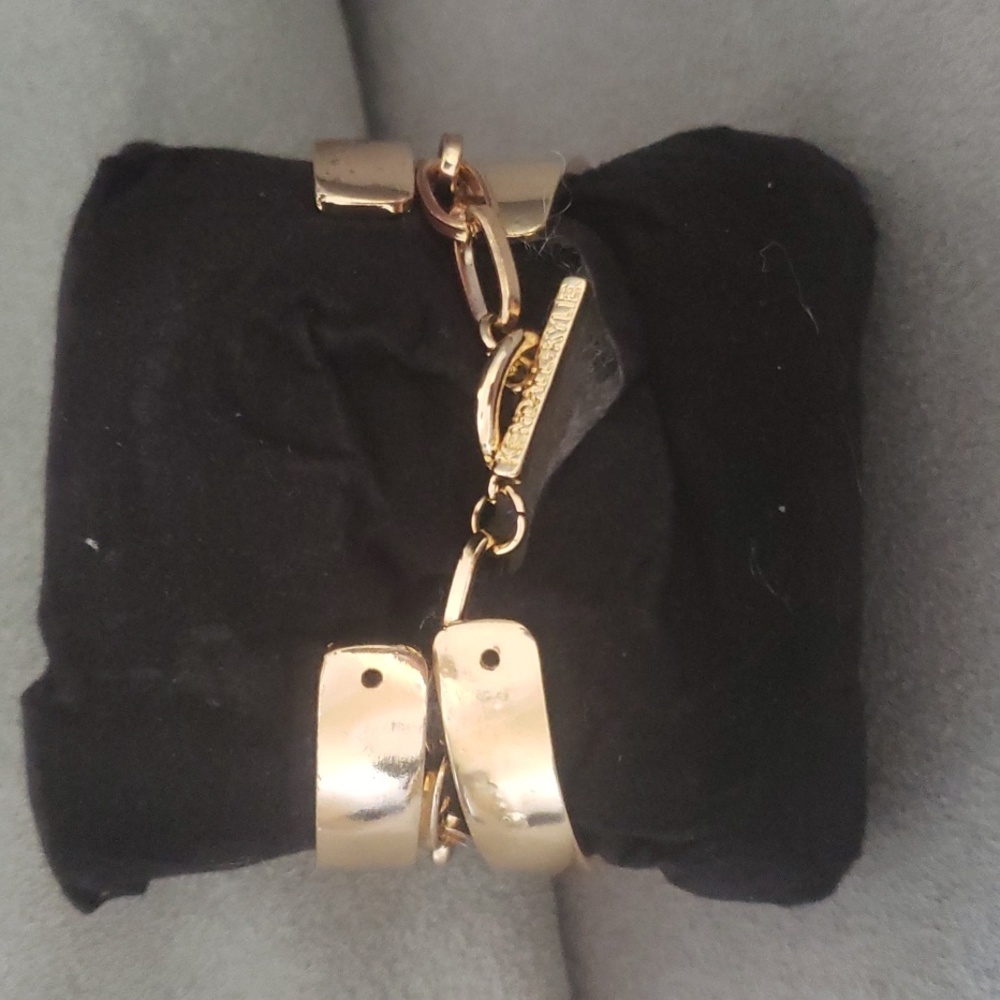Kendall + Kylie Bracelet Set - Picture 3 of 3